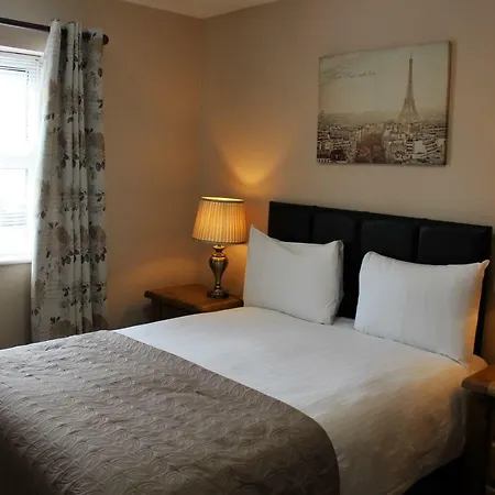 Wild Atlantic 68 Burnside Park Apartment *